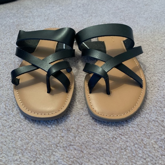 American Eagle Outfitters Shoes - American Eagle sandals. Never been worn, new with tags.